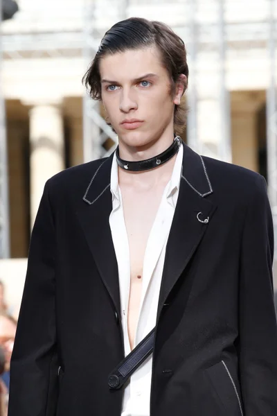 Look 101